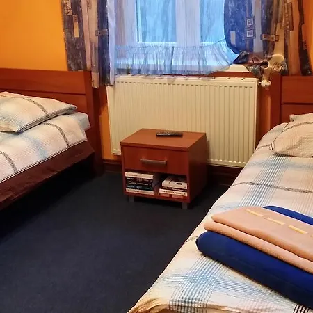 Klon Pokoje Goscinne Лодзь